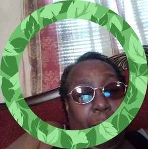 Meet your Posher, Priscilla